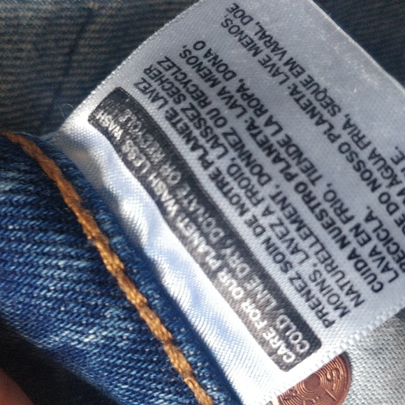 Levi's Ribcage Jeans - Picture 8 of 9